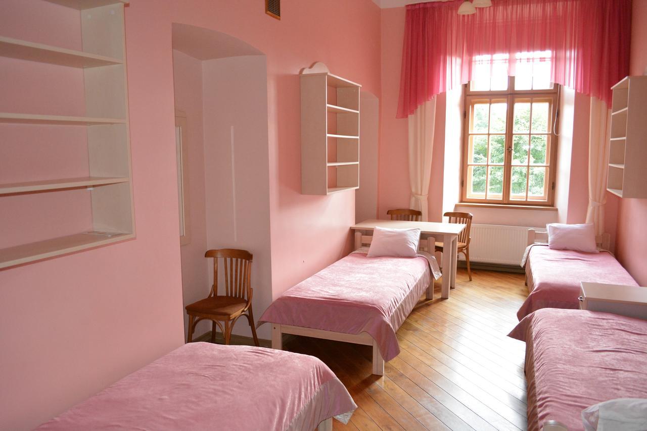 Albergue Dundagas Pils Habitación foto