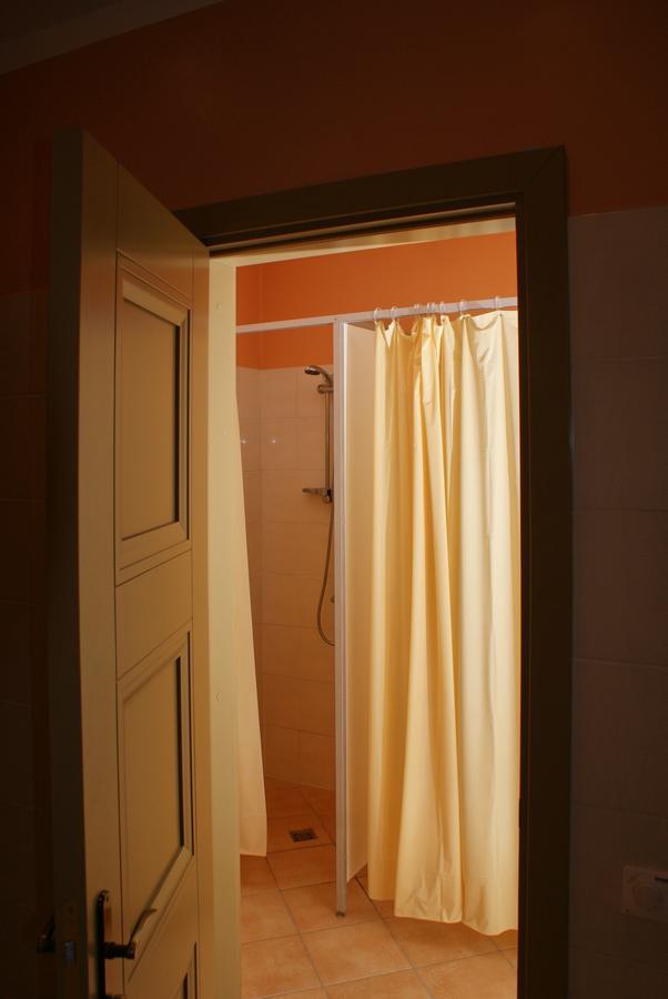 Albergue Dundagas Pils Exterior foto