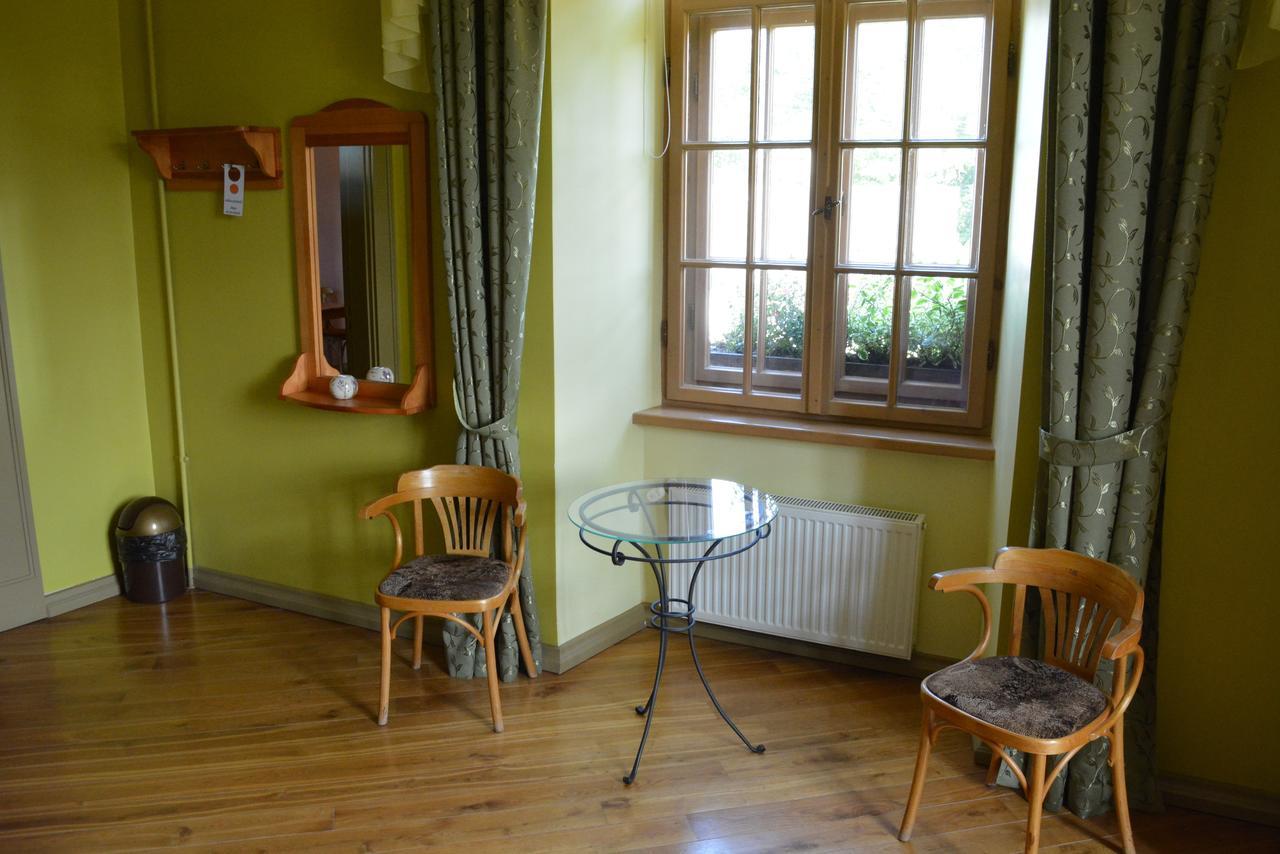 Albergue Dundagas Pils Habitación foto