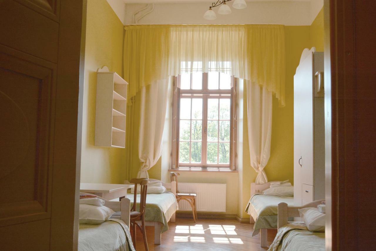 Albergue Dundagas Pils Exterior foto